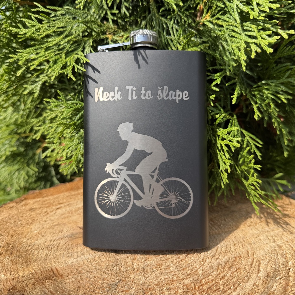 Gravírovaná ploskačka pre cyklistu Nech ti to šlape